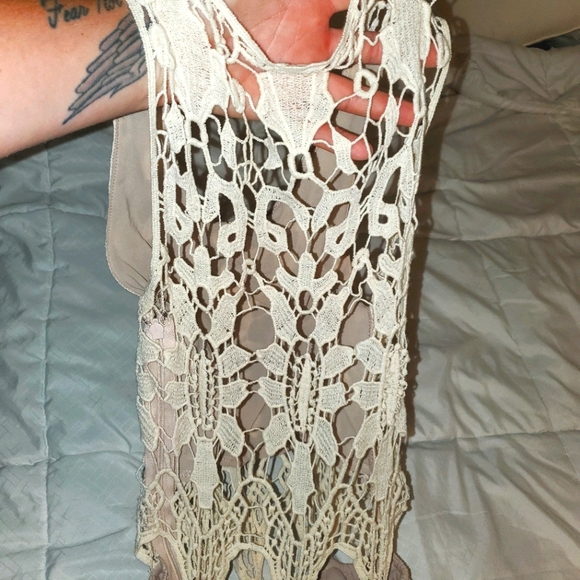 Poetry Lace and Saffron Dress. - Picture 3 of 4